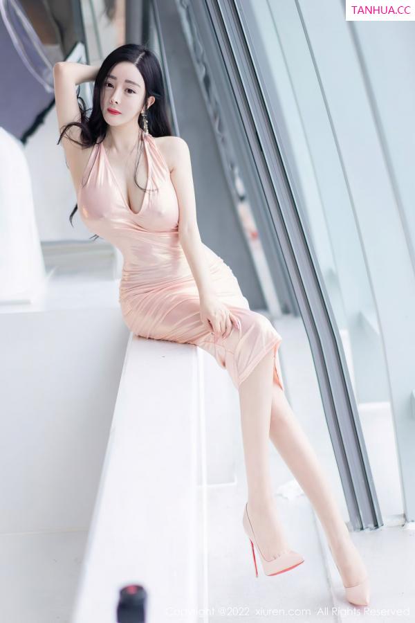 允薾  [XiuRen]高清写真图 2022.05.13 No.5010 允薾第6张图片